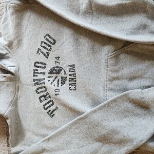 Toronto Zoo hooded sweatshirt women's small